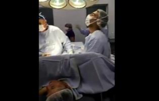 Ils fêtent le raté de Moutinho alors qu'ils étaient en pleine opération